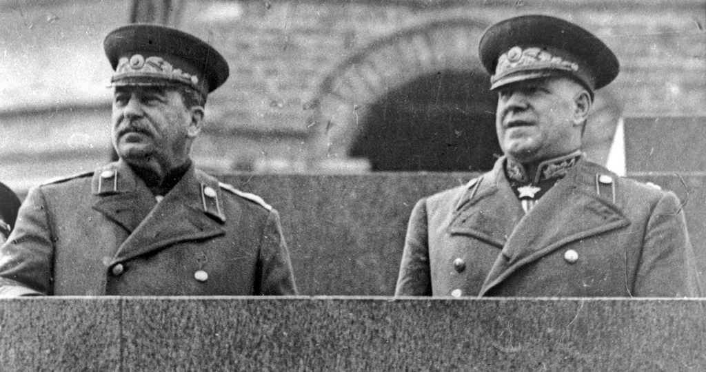6 фото Сталина: миф о 4 часах сна, в который до сих пор верят