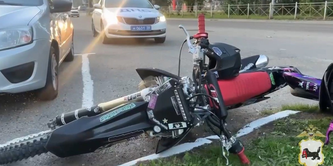 Подростка на мотоцикле задержали в Ангарске за опасную езду и оскорбление полиции