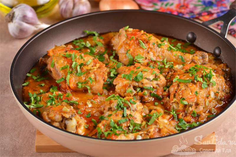 Потрясающее блюдо из курицы, которое особенно вкусным получается летом