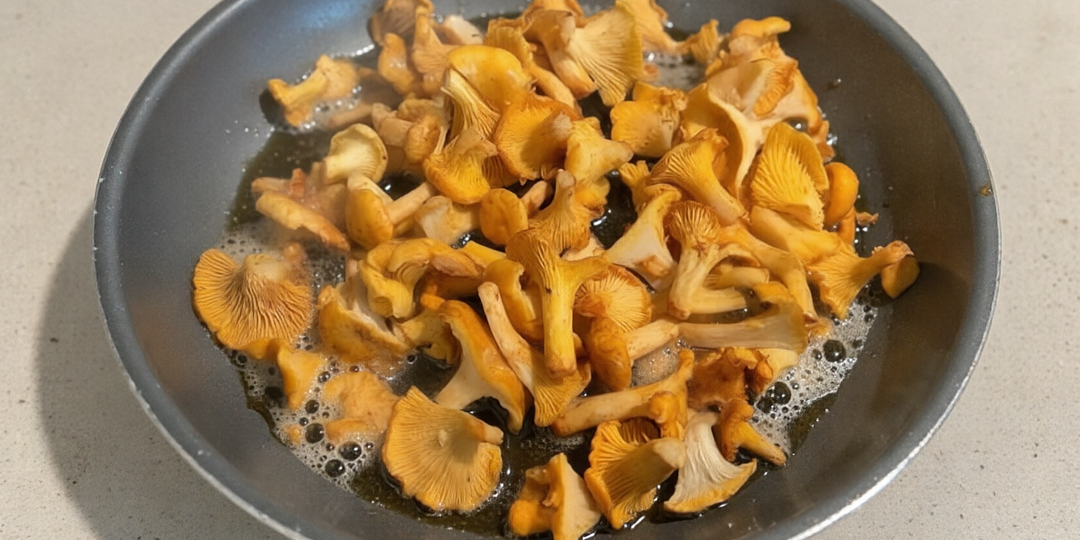🍄 Жареные лисички с луком: советская классика.