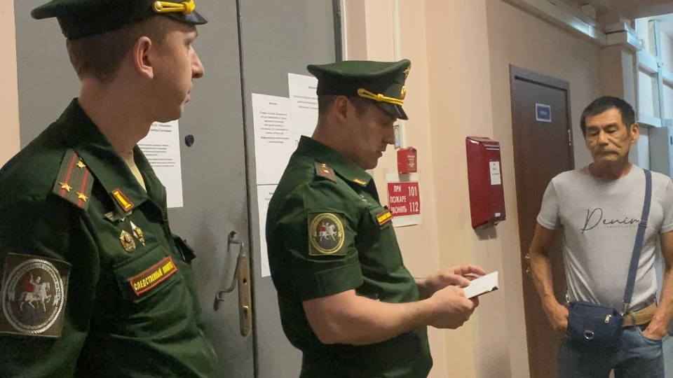 Где и как могут вручаться повестки от военкомата?