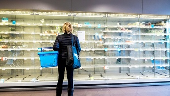 Какие продукты с 1 сентября начнут пропадать с витрин магазинов: что происходит в России