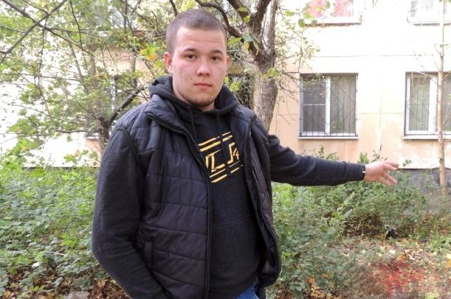 Шторы задернули, а он вмешался: как 21-летний Сергей Крылов спас женщину от преступника и стал полицейским