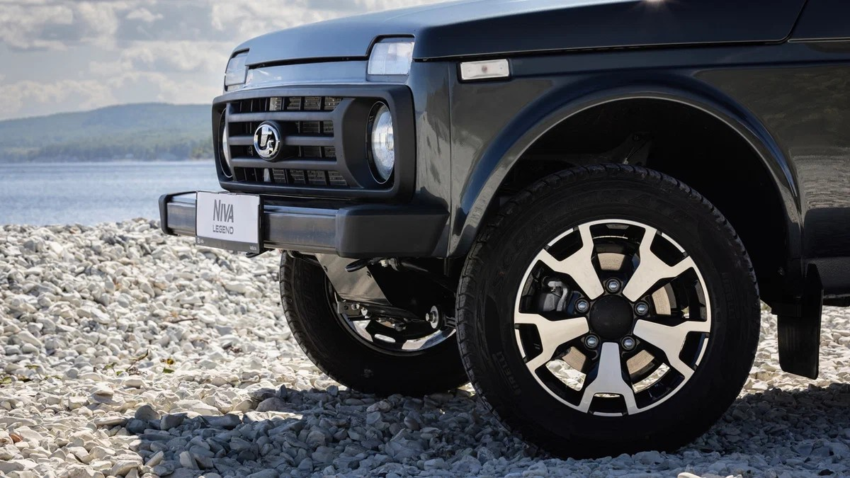 Lada Niva Legend выходит на рынок с новым ДВС и повышенной стоимостью
