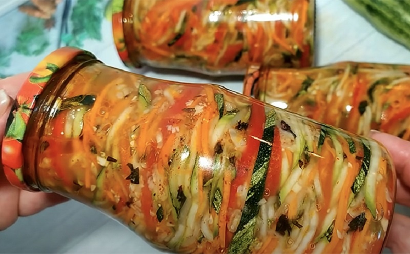 Особые кабачки по-корейски – вкусная и необычная закуска на зимние холода