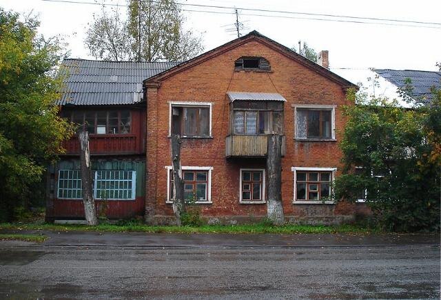 Три многоквартирных дома готовят к сносу в Барнауле