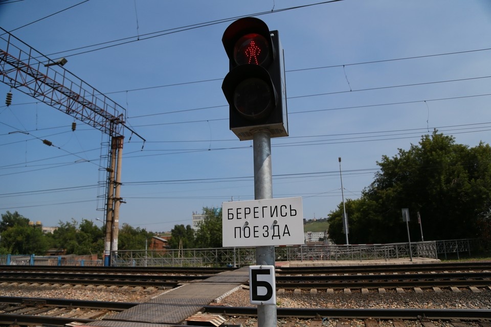    В Забайкалье движение поездов приостановлено из-за обвала скалы Мария АНАНОВА