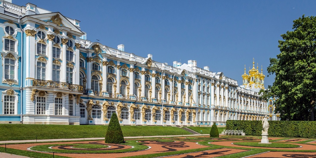 Петергоф или Царское Село: куда ехать, если день один