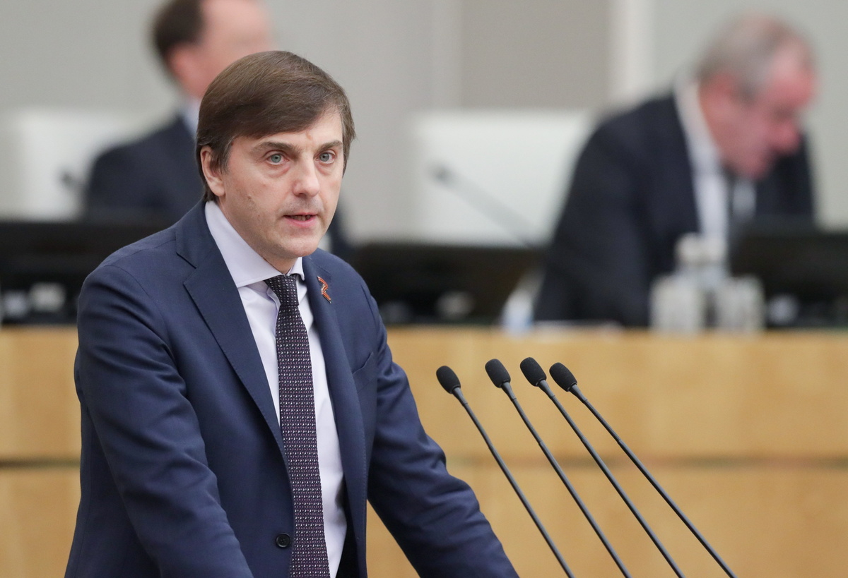    Министр просвещения РФ Сергей Кравцов  Анна Исакова/ТАСС