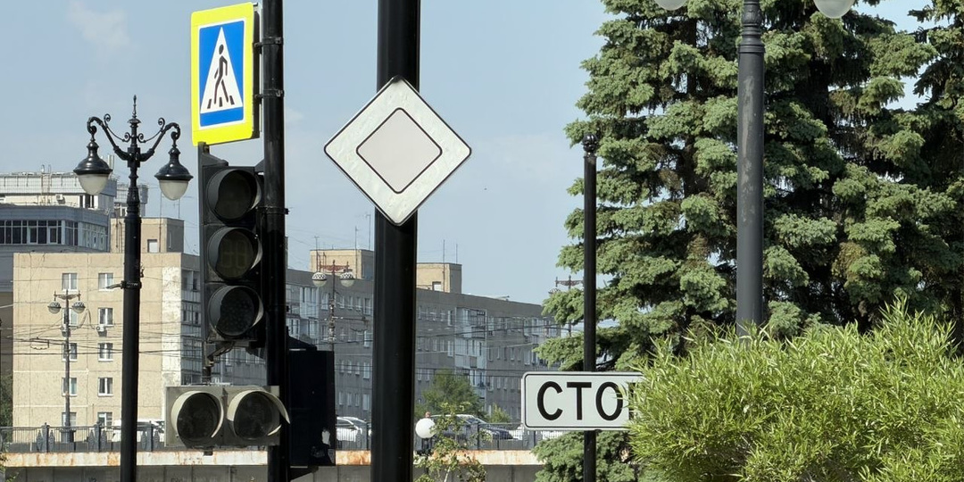 Центр Омска парализовало после внезапного отключения света