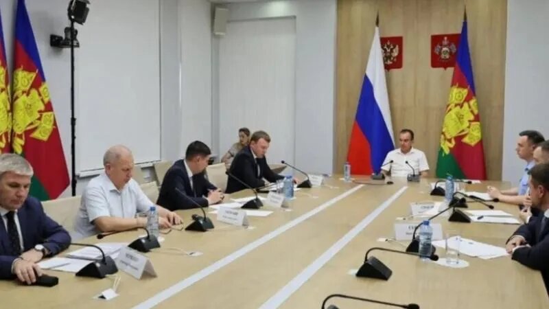 В создании искусственного дефицита бензина на Кубани губернатор обвинил заправки