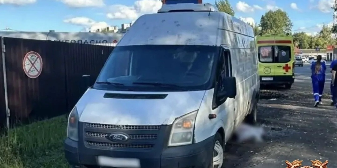 Пенсионерка погибла под колесами микроавтобуса в Твери