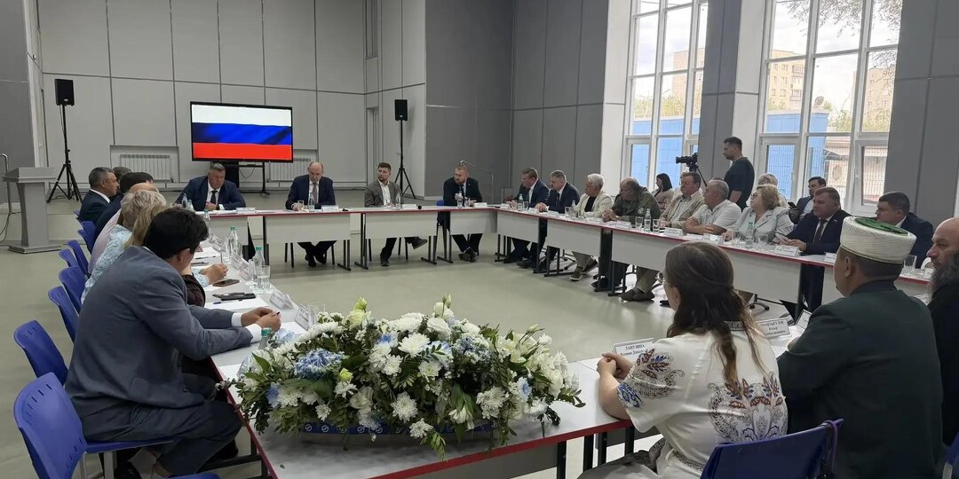 Губернатор Оренбургской области Евгений Солнцев провёл встречу с общественностью Орска в День города