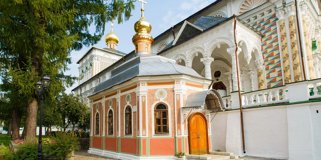 Церковь Явления Пресвятой Богородицы (Михеевская) в Троице-Сергиевой Лавре.