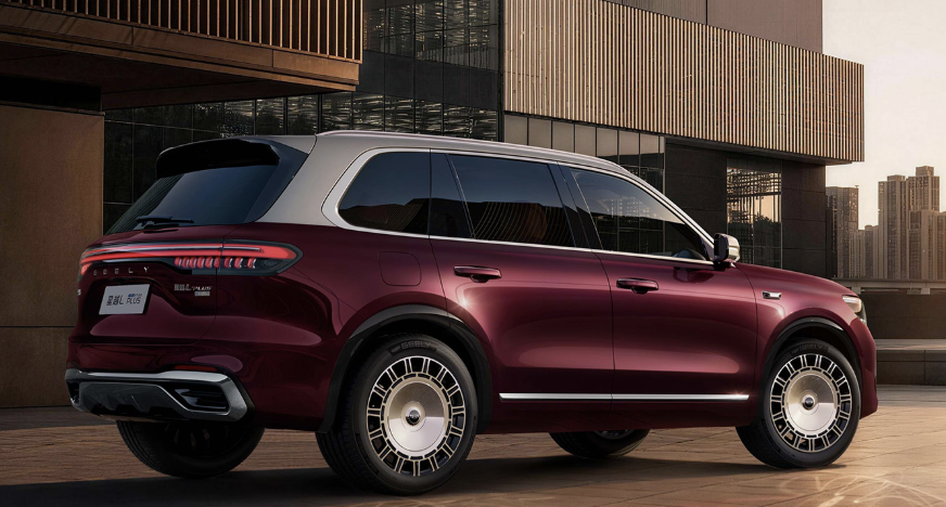 Новый Geely Monjaro Plus: пневма, гибрид и автономное вождение