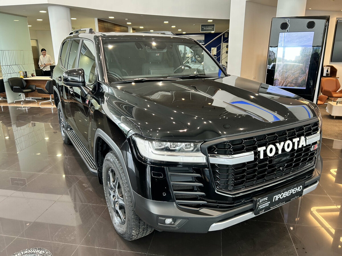 Боковой профиль Land Cruiser 300