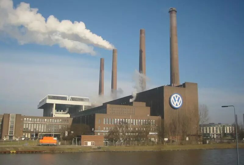 Volkswagen сократит до 60 тысяч рабочих мест и может закрыть четыре завода