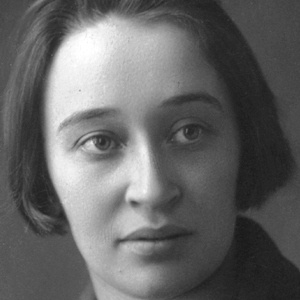 «Я начинаю забывать стихи»: женщина, которая двадцать лет прятала мужа в собственной памяти