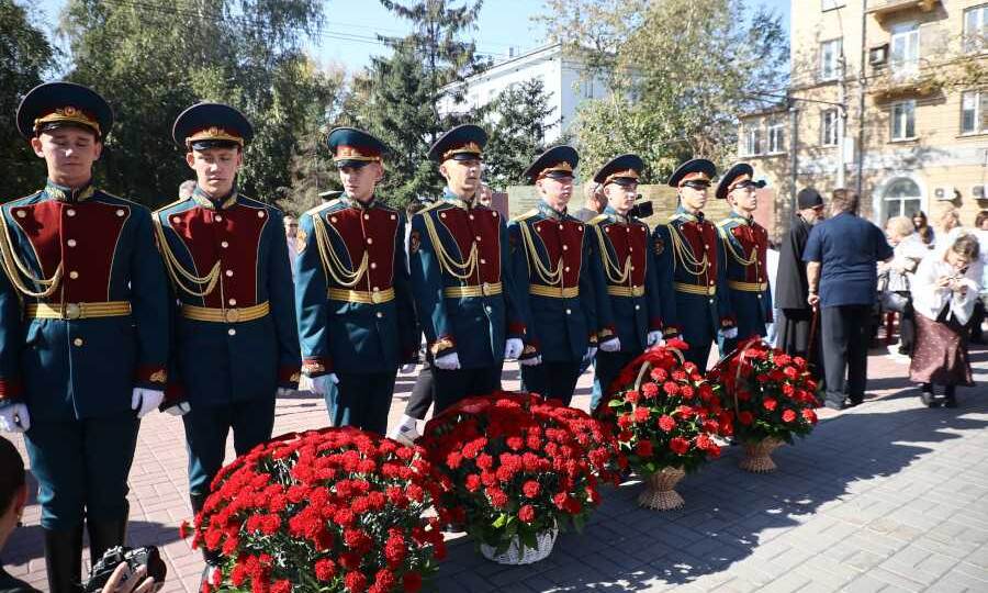 В Новосибирске состоялись памятные мероприятия, посвящённые 85-й годовщине начала блокады Ленинграда