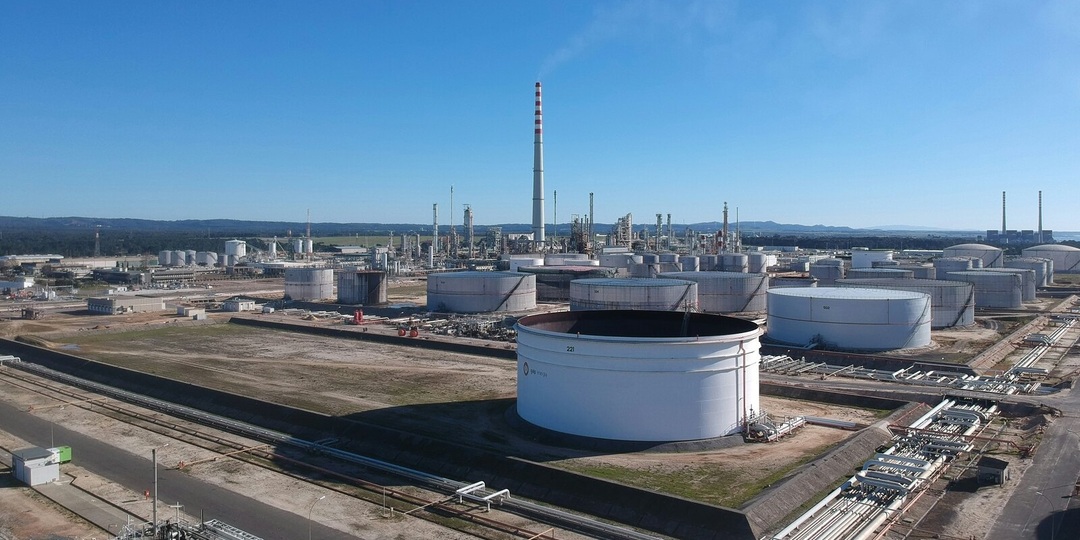 Хуже, чем в августе: переработка нефти в России снизилась до рекордных значений