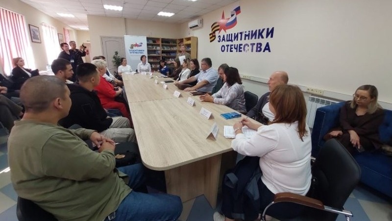 Карьерные консультанты провели встречу с астраханскими участниками СВО