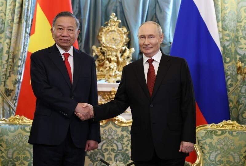 Путин заявил о планах ввести безвизовый режим с Вьетнамом
