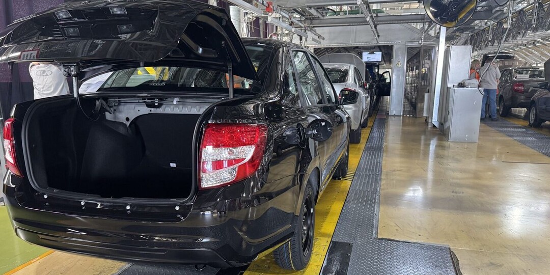 АвтоВАЗ начал ставить на Lada Granta новые подкрылки и диски с другим покрытием