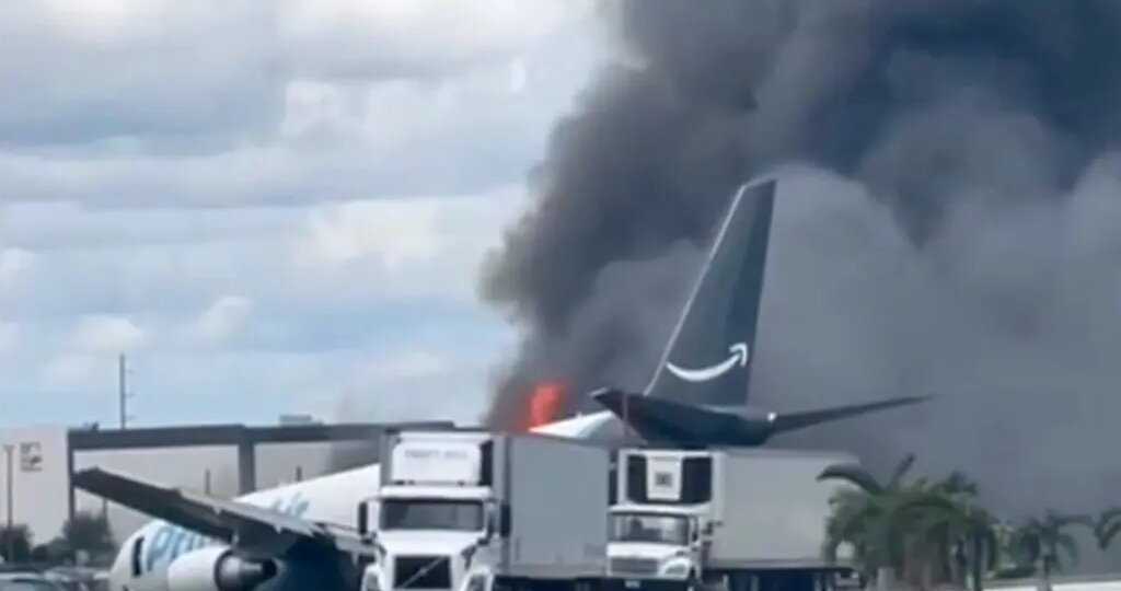 Пилоты упавшего в Майами "Боинга" мечтали уйти на второй круг, но не смогли