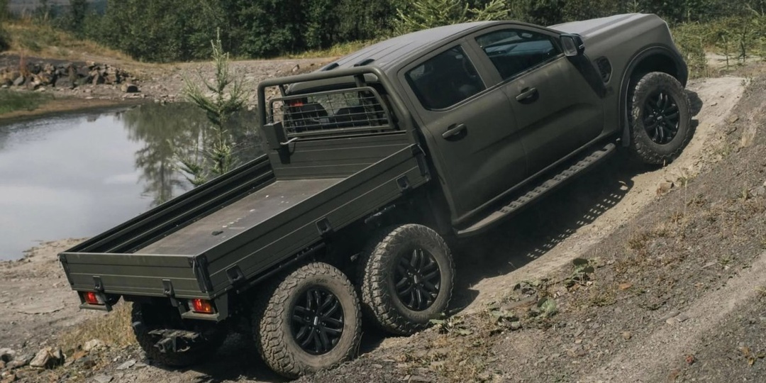 Боевой Ford Ranger 6x6: гибридный пикап для британской армии