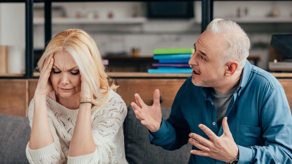 "Любишь? Докажи!": 5 способов давления в отношениях и как на них отвечать