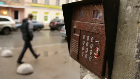 Кто должен платить за домофон по закону в 2026 году: разбор трёх сценариев и как вернуть деньги