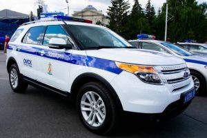Полицейские в Омске отстранили десятки мотоциклистов без прав и шлемов