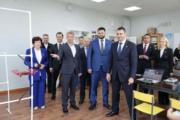 В Охотске на базе Дворца творчества «Успех» дети осваивают беспилотники и графический дизайн