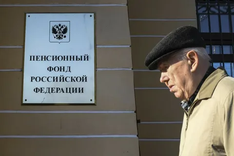 1 пенсионный балл в 2026 году: сколько нужно зарабатывать и как увеличить будущую пенсию
