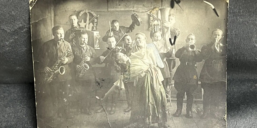 «Цыганская рапсодия»: искусство и эпоха на фотографии 1920-х годов