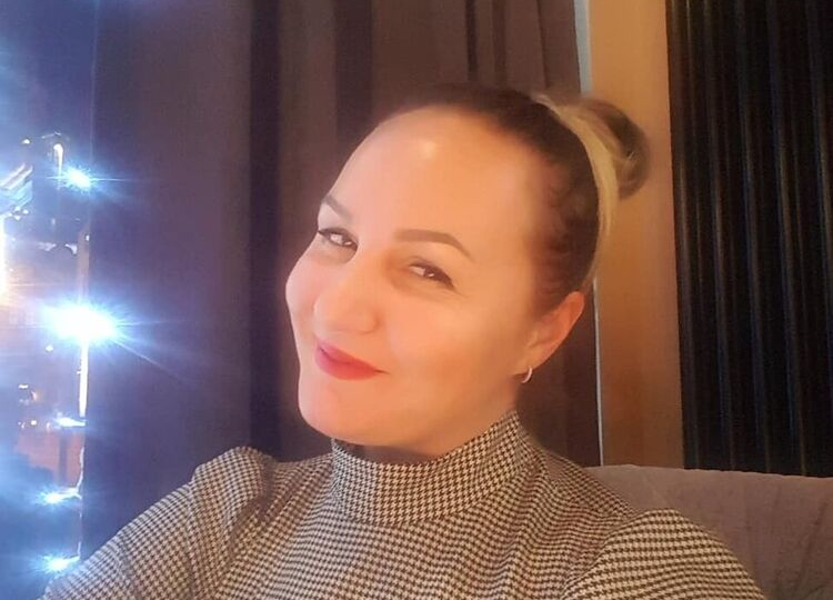 Через полгода после его отъезда я разбирала антресоли и нашла три вещи, которые полностью изменили мою версию нашей истории