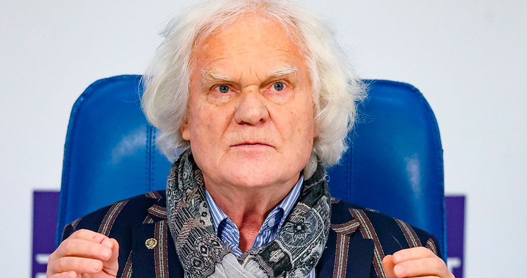 Борьба с морфием, обвинения в живодёрстве и инфаркт в 75: куда пропал и как живёт «кошачий папа» Юрий Куклачёв