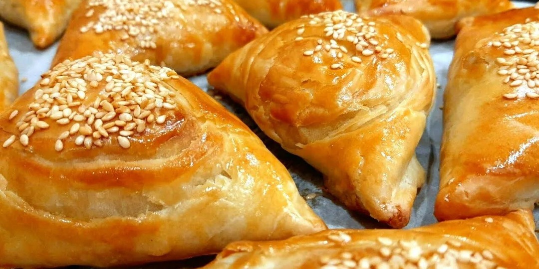Ох, самсушки — это моя особая гордость! Самсушки «Как на базаре» (слоёные, с мясом). Этот рецепт — классика.