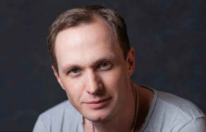 Выгнал из квартиры первую любовь, а потом ушёл от Павловец с сыном: Как выглядит новая избранница Ивана Шибанова