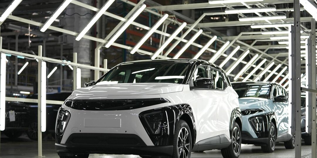 Держись, Zeekr. Российский электромобиль «Атом» запущен в массовое производство: 204 л.с. и до 500 км на одной зарядке