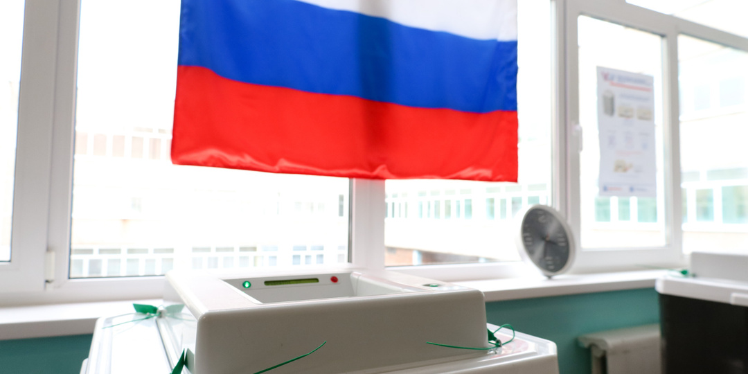 Губернатор Новосибирской области проголосовал нестандартным способом на выборах в Госдуму