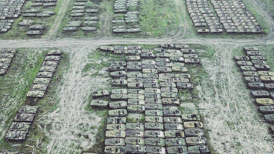 В Топчихе ржавеет армия СССР