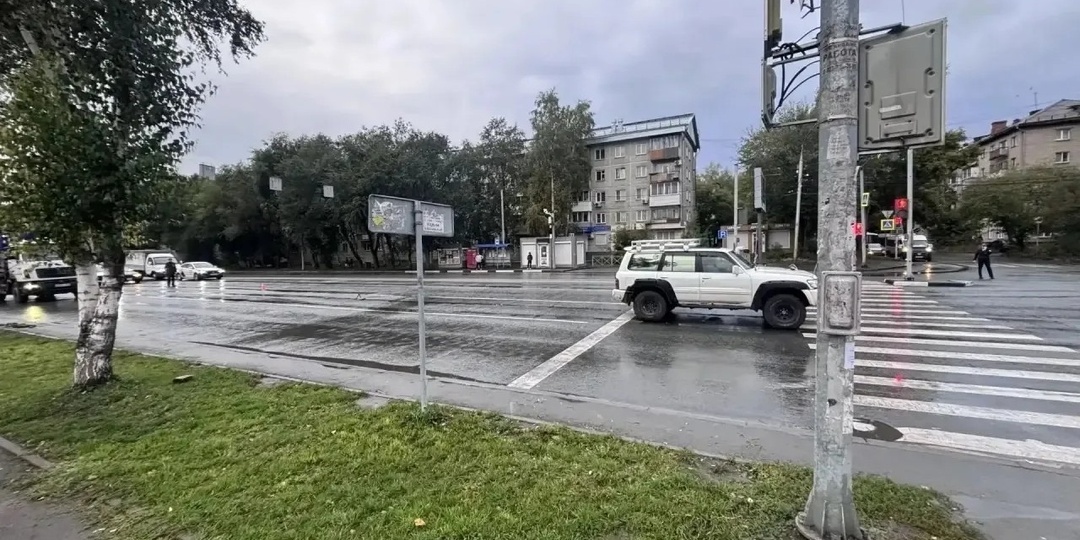В Новосибирске 35-летняя женщина погибла под колёсами внедорожника
