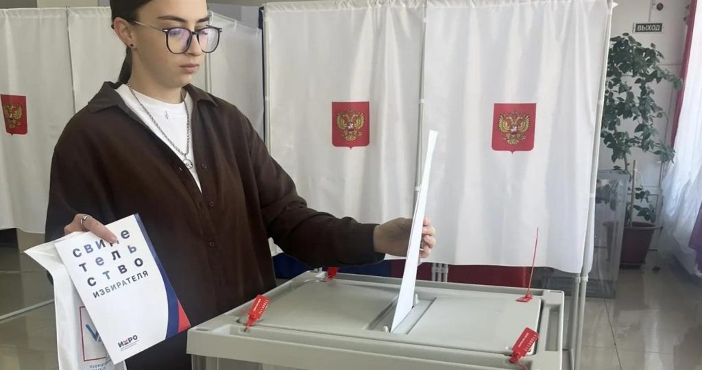 На участке № 374 впервые проголосовала Татьяна Лемешко