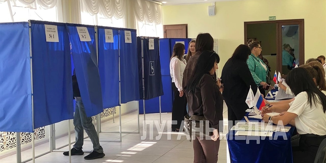 Все избирательные участки в ЛНР открылись во второй день выборов