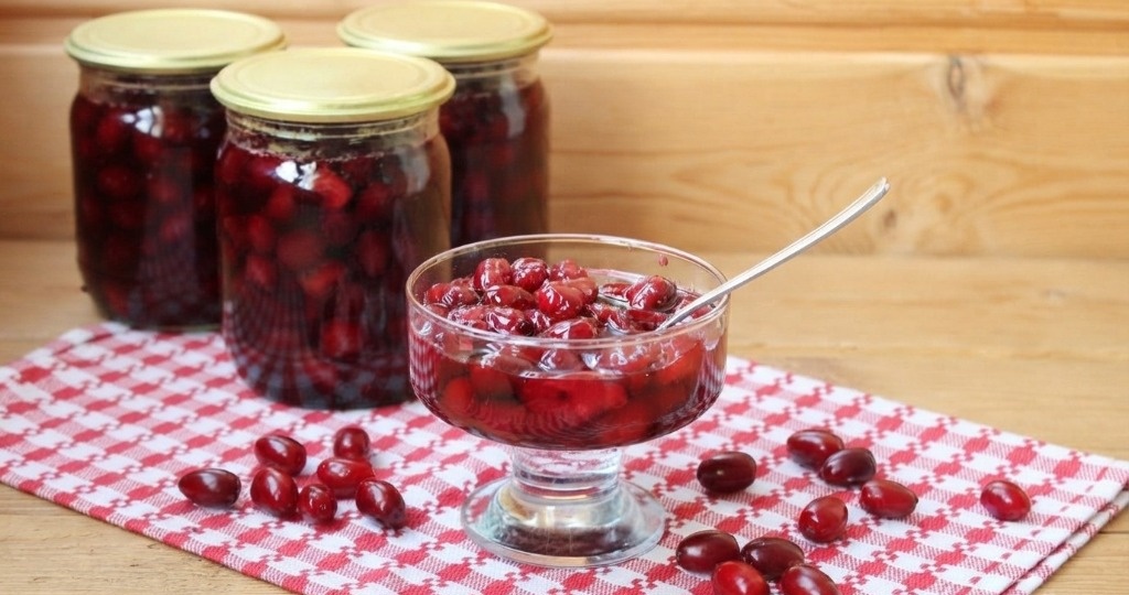 Варенье из кизила, пожалуй, самое вкусное варенье на зиму