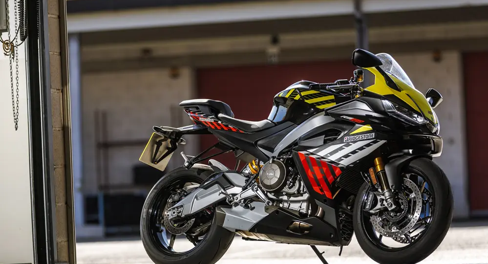 Aprilia RS660 Factory: маленький спортбайк с большими амбициями