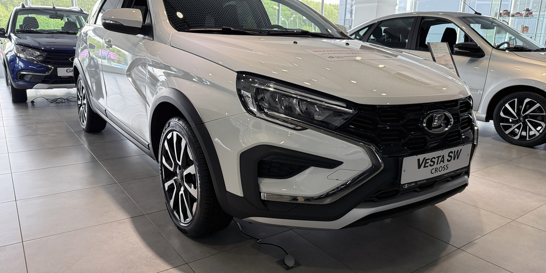 "Новый двигатель, возвращение Lada Ride Select и не только": какой будет Lada Vesta уже этой осенью