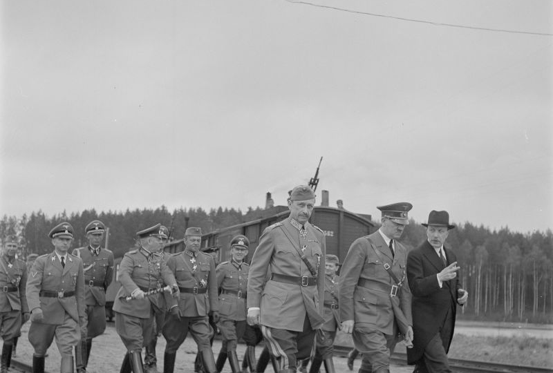 Гитлер — Маннергейму, 1942: «Если бы я знал, сколько у них танков…». Запись, которую сохранили случайно