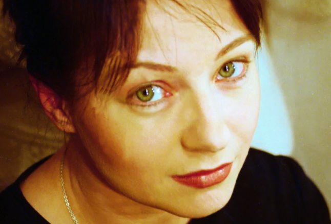 Три мужа и множество любовных романов. Кого любила и от кого бежала Евгения Добровольская
